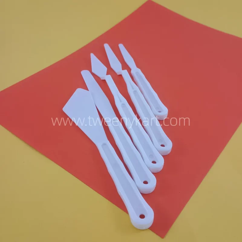 Plastic White Knife for Painting