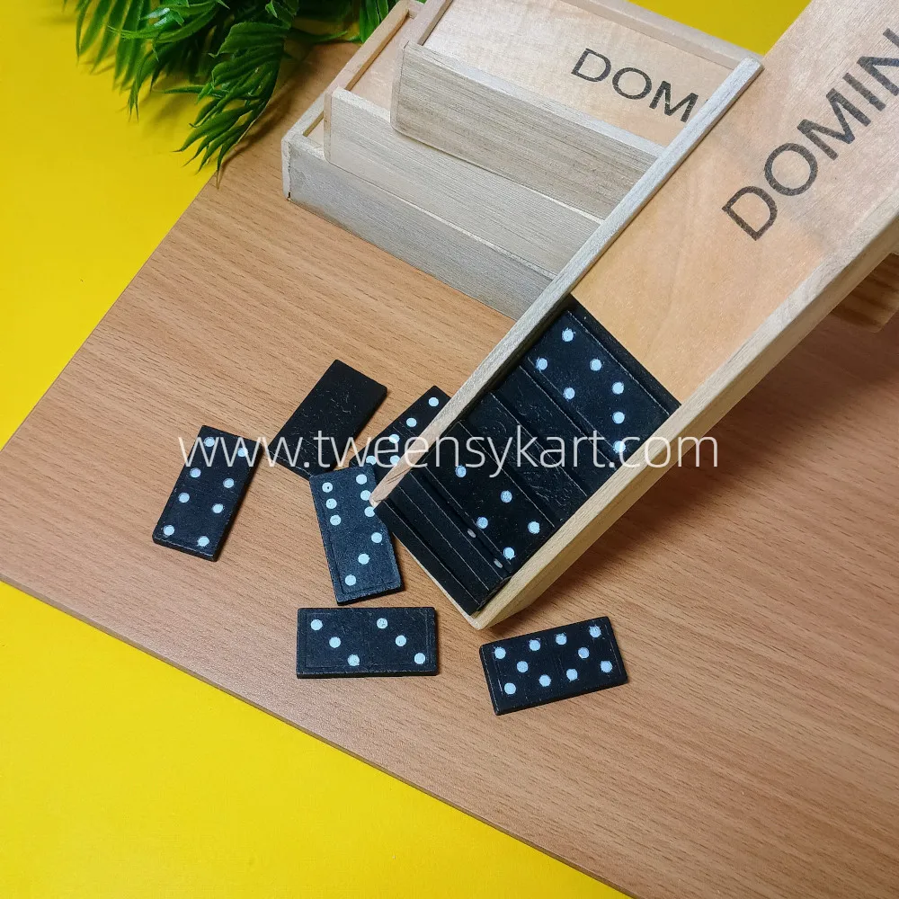 Wooden Dominoes With Wooden Box